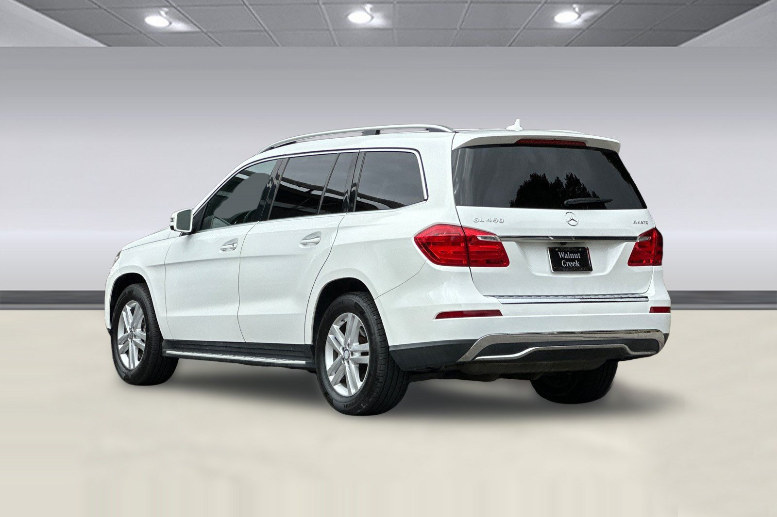 Used 2015 Mercedes-Benz GL 450 4MATIC image 3