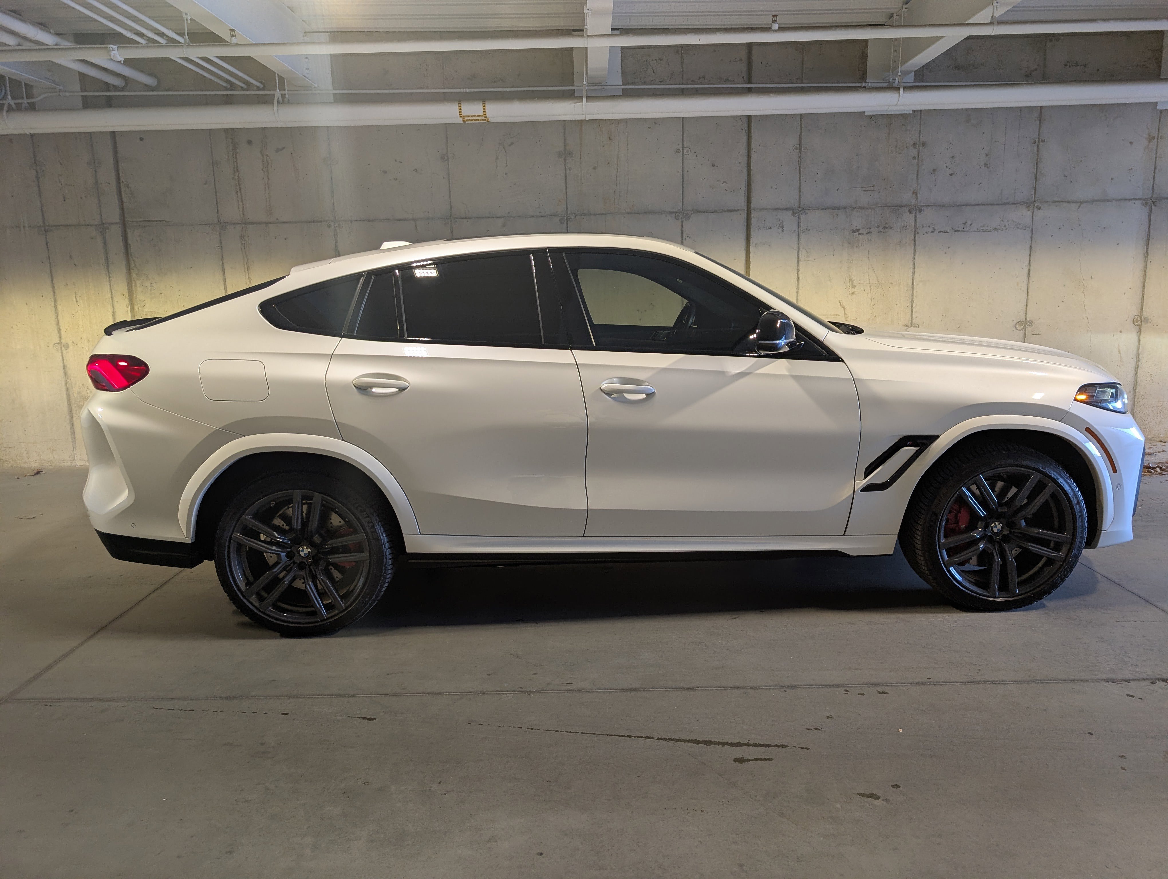 Used 2024 BMW X6 M Competition w/ Executive Package image 10