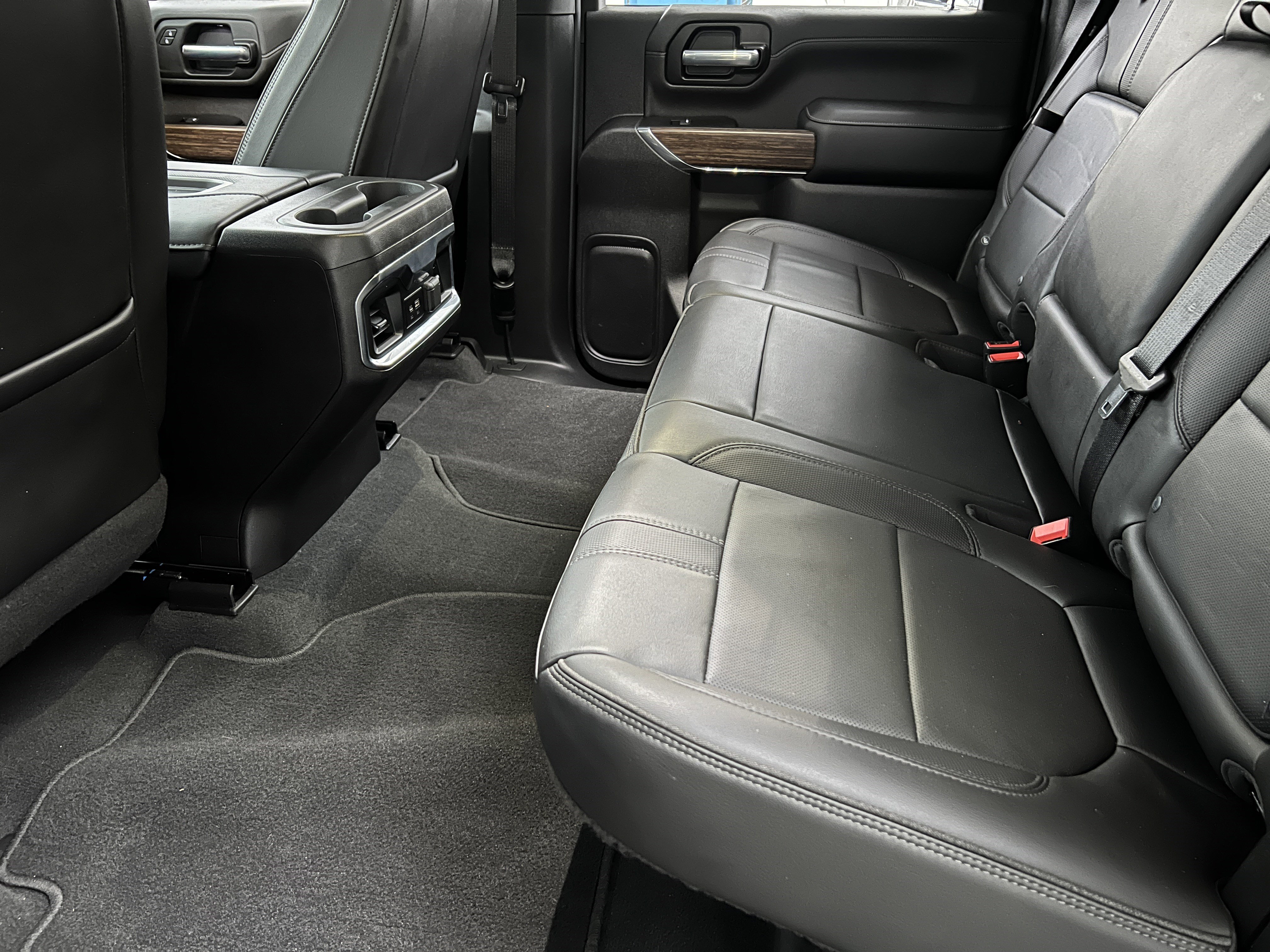 Used 2022 Chevrolet Silverado 3500 High Country w/ Safety Package II image 19