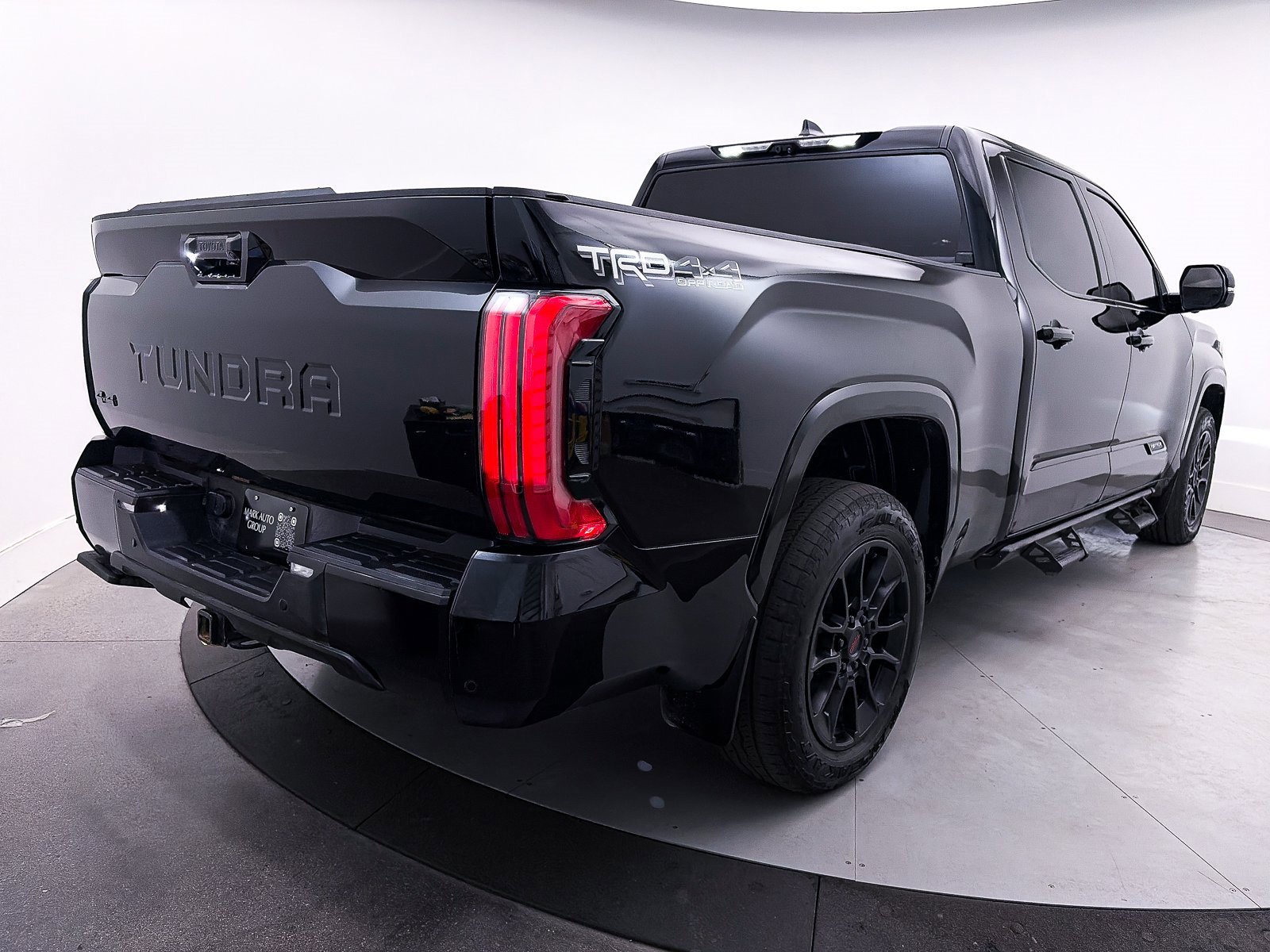 Used 2024 Toyota Tundra Platinum w/ TRD Off-Road Package image 17