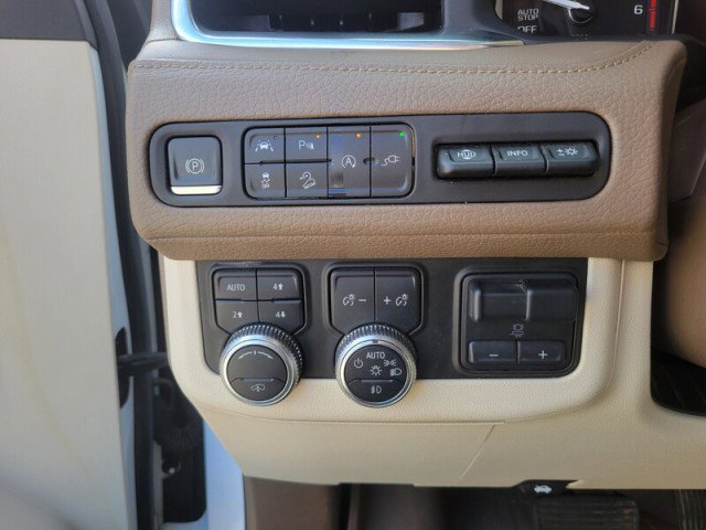 Used 2021 GMC Yukon XL Denali w/ Denali Ultimate Package image 18