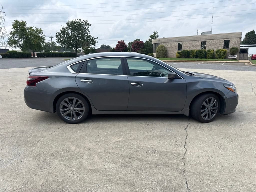 Used 2018 Nissan Altima 2.5 SR w/ SR Special Edition FWD image 7