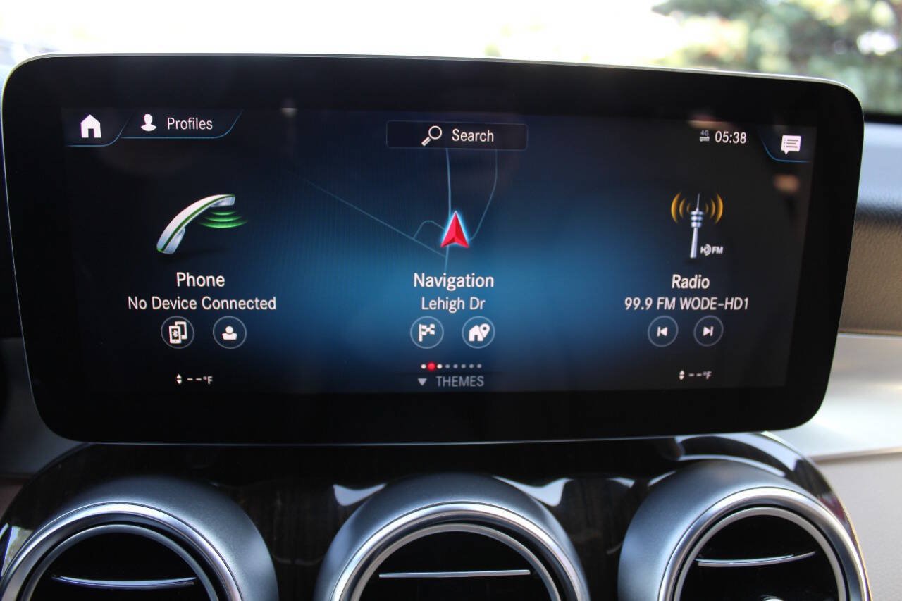 Used 2021 Mercedes-Benz GLC 300 4MATIC Coupe image 10
