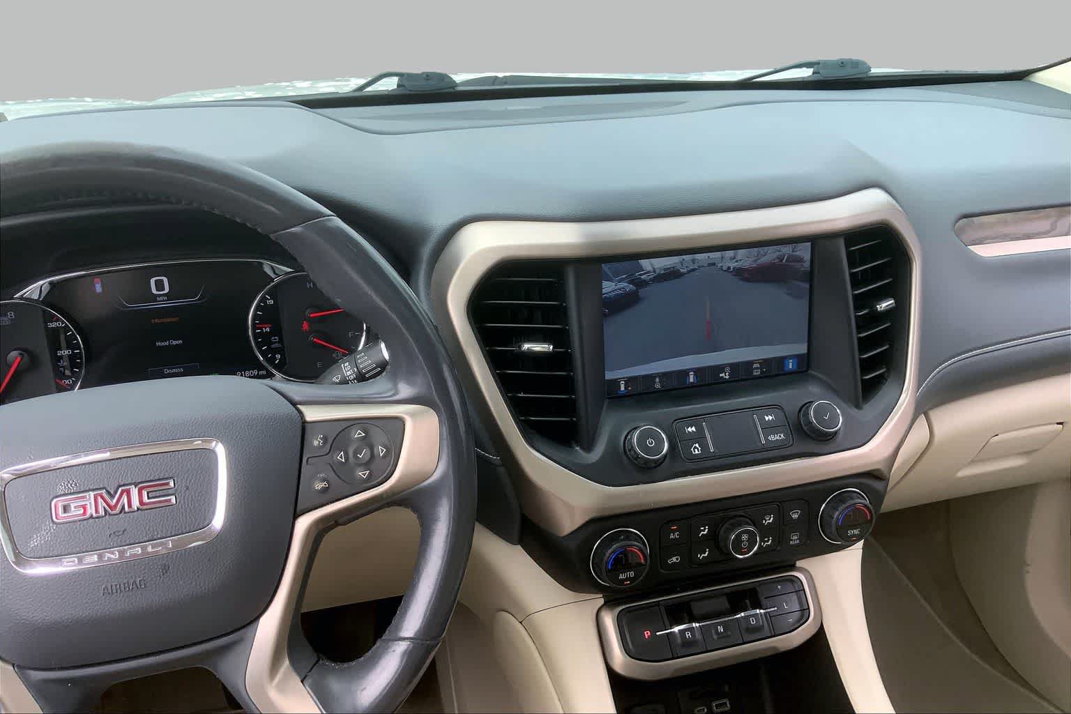 Used 2021 GMC Acadia Denali w/ Denali Ultimate Package AWD/4WD image 7
