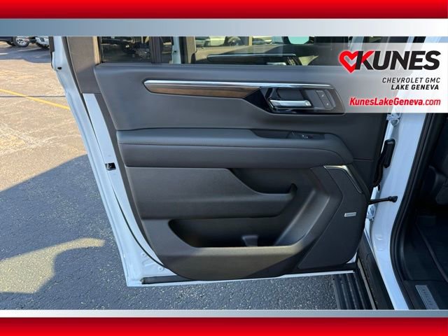 New 2026 Chevrolet Suburban High Country image 16