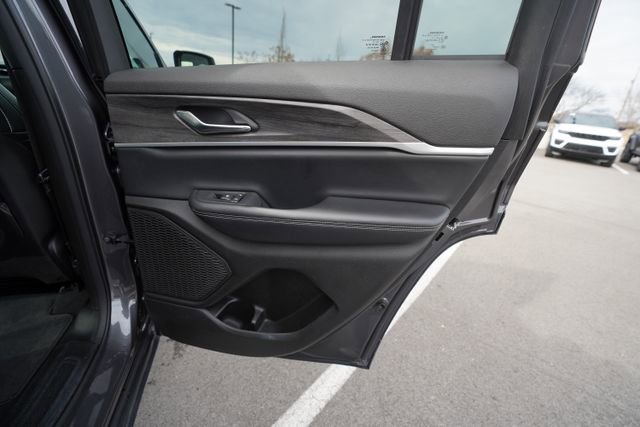 Used 2024 Jeep Grand Cherokee Limited image 22