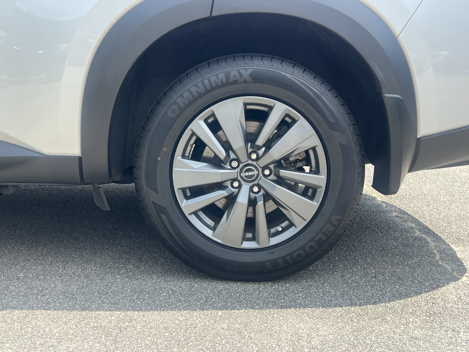 Used 2022 Nissan Pathfinder SV FWD image 30