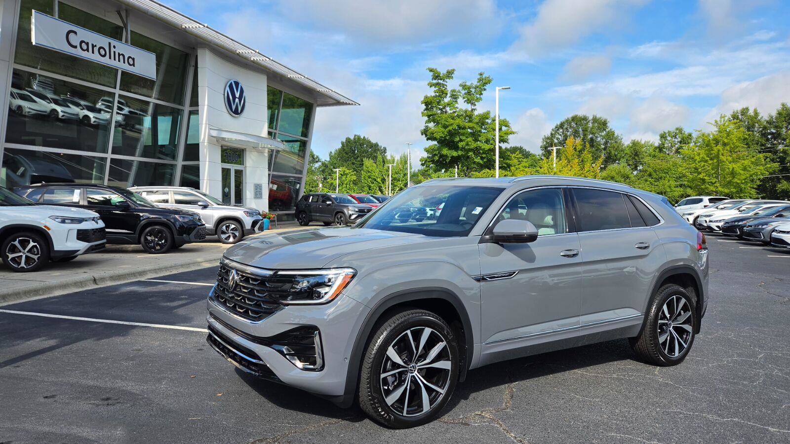 New 2026 Volkswagen Atlas Cross Sport SEL Premium R-Line