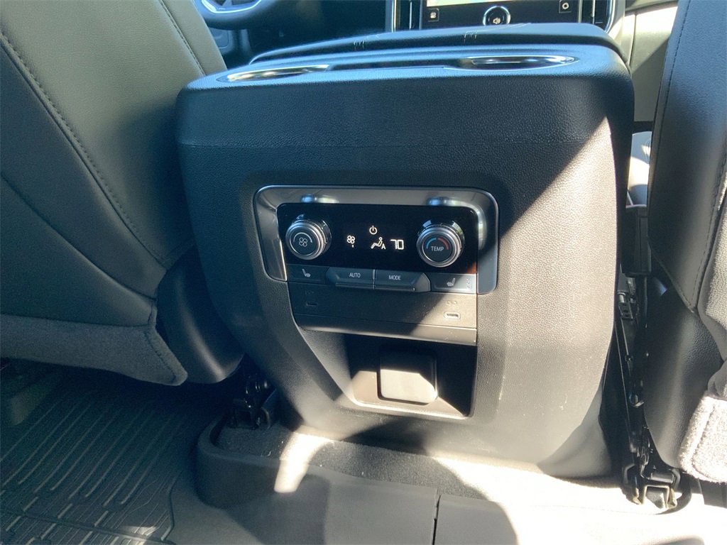 New 2026 GMC Yukon XL Elevation w/ LPO, Get Active Package image 29