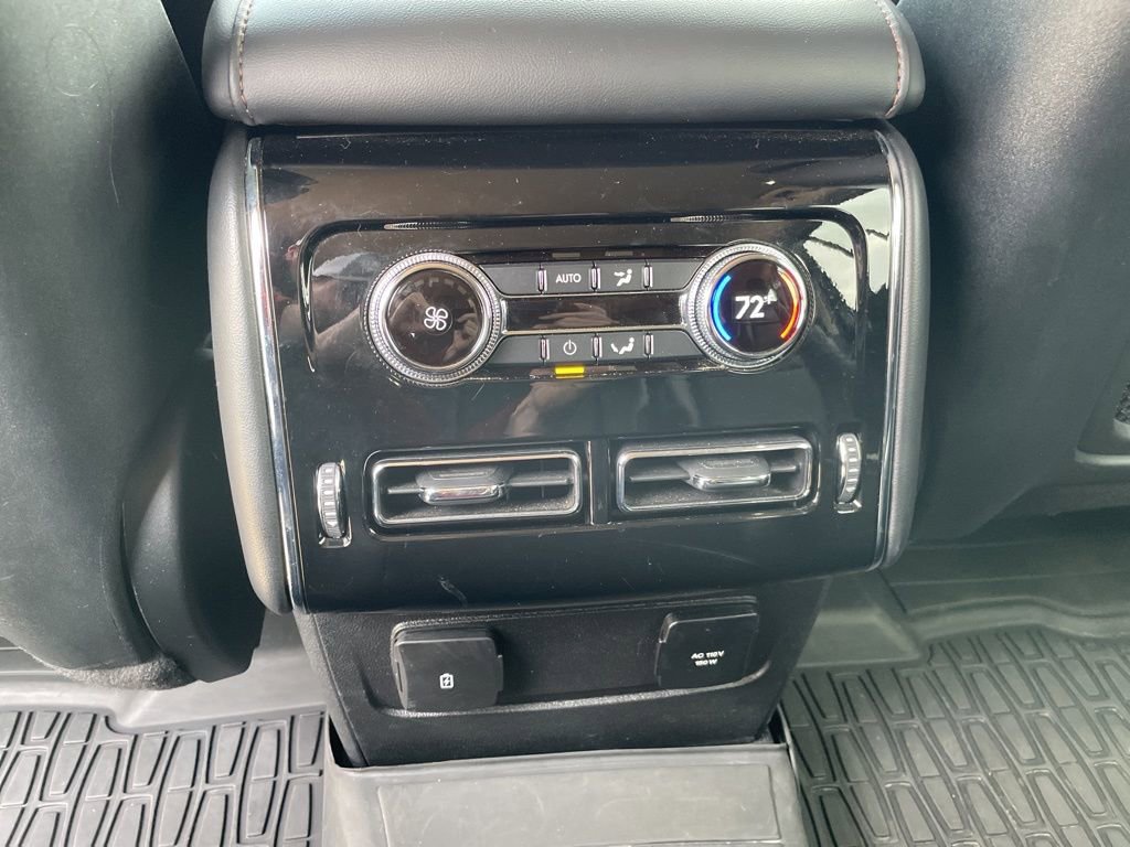 Used 2023 Lincoln Aviator AWD image 25