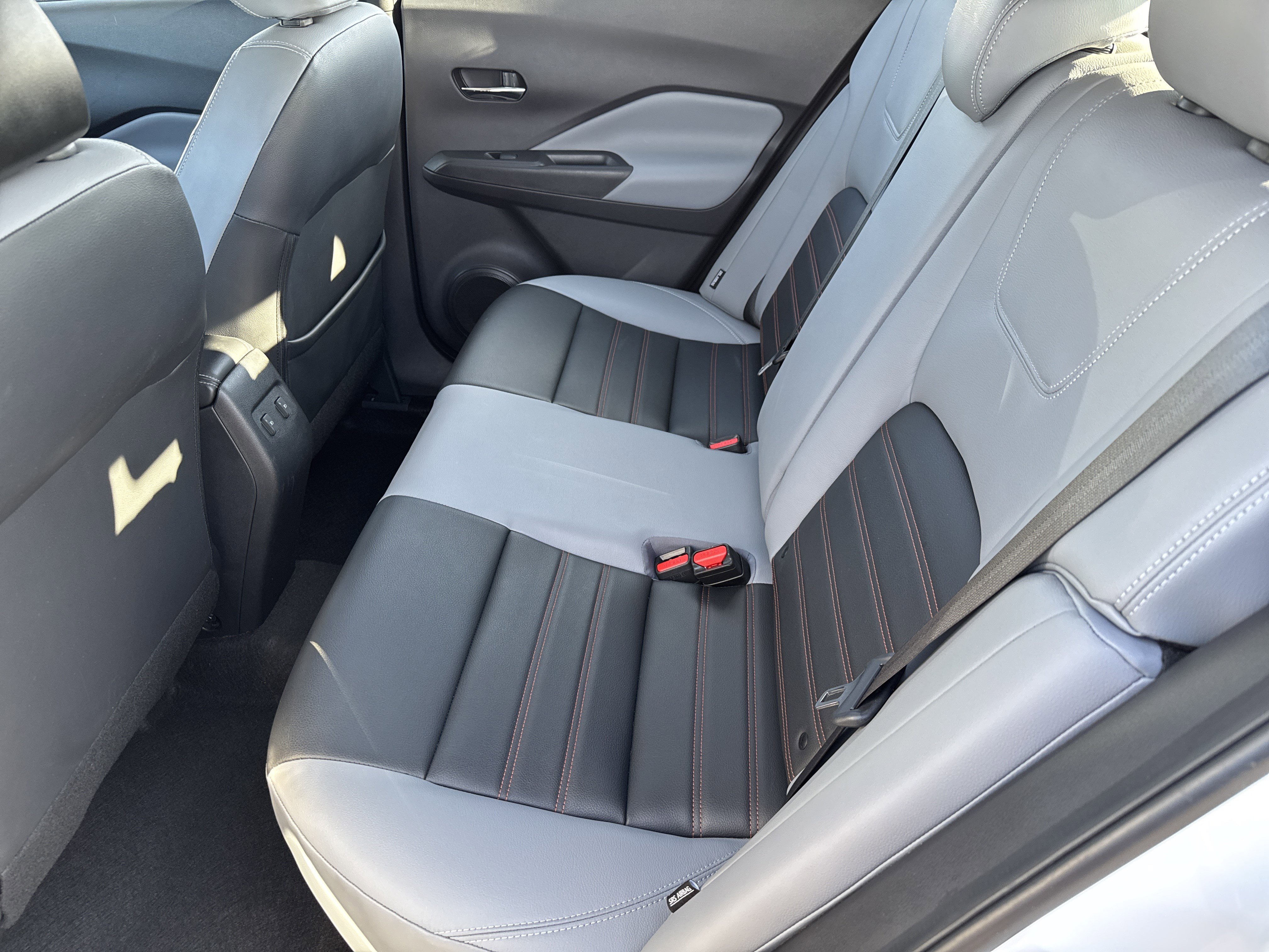 Used 2023 Nissan Kicks SR w/ SR Premium Package image 6