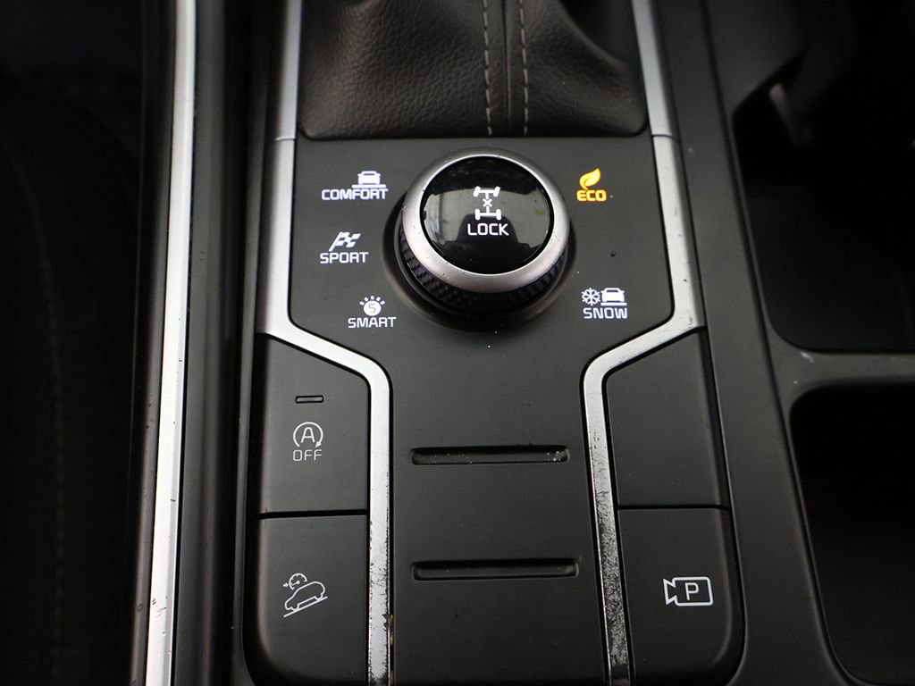 Used 2023 Kia Sorento LX image 48
