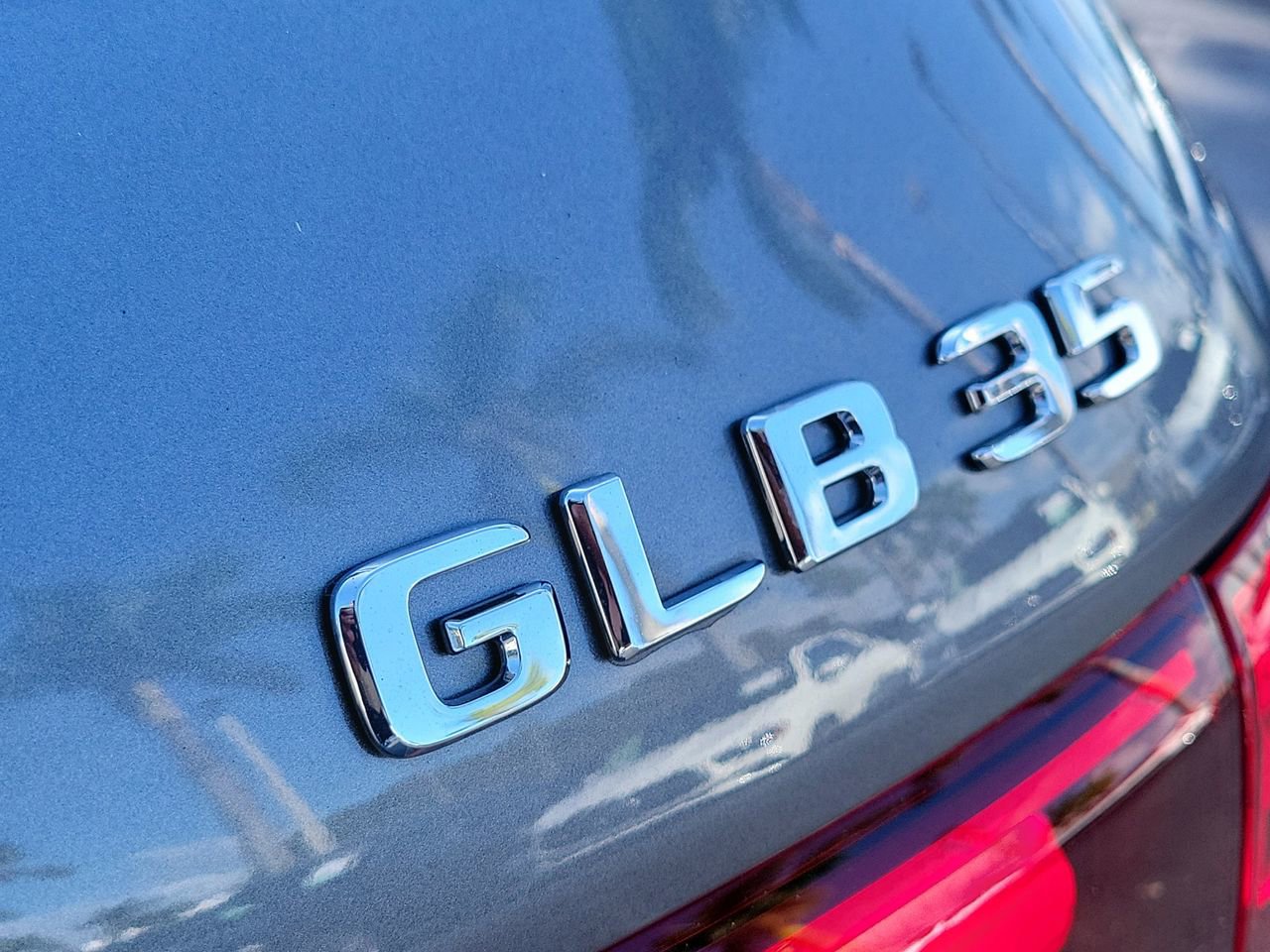 New 2025 Mercedes-Benz GLB 35 AMG 4MATIC image 8