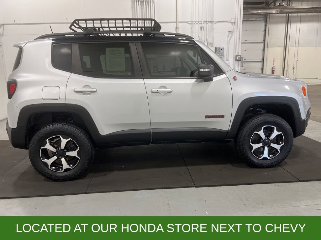 Used 2019 Jeep Renegade Trailhawk w/ UConnect 8.4 Nav Group image 9