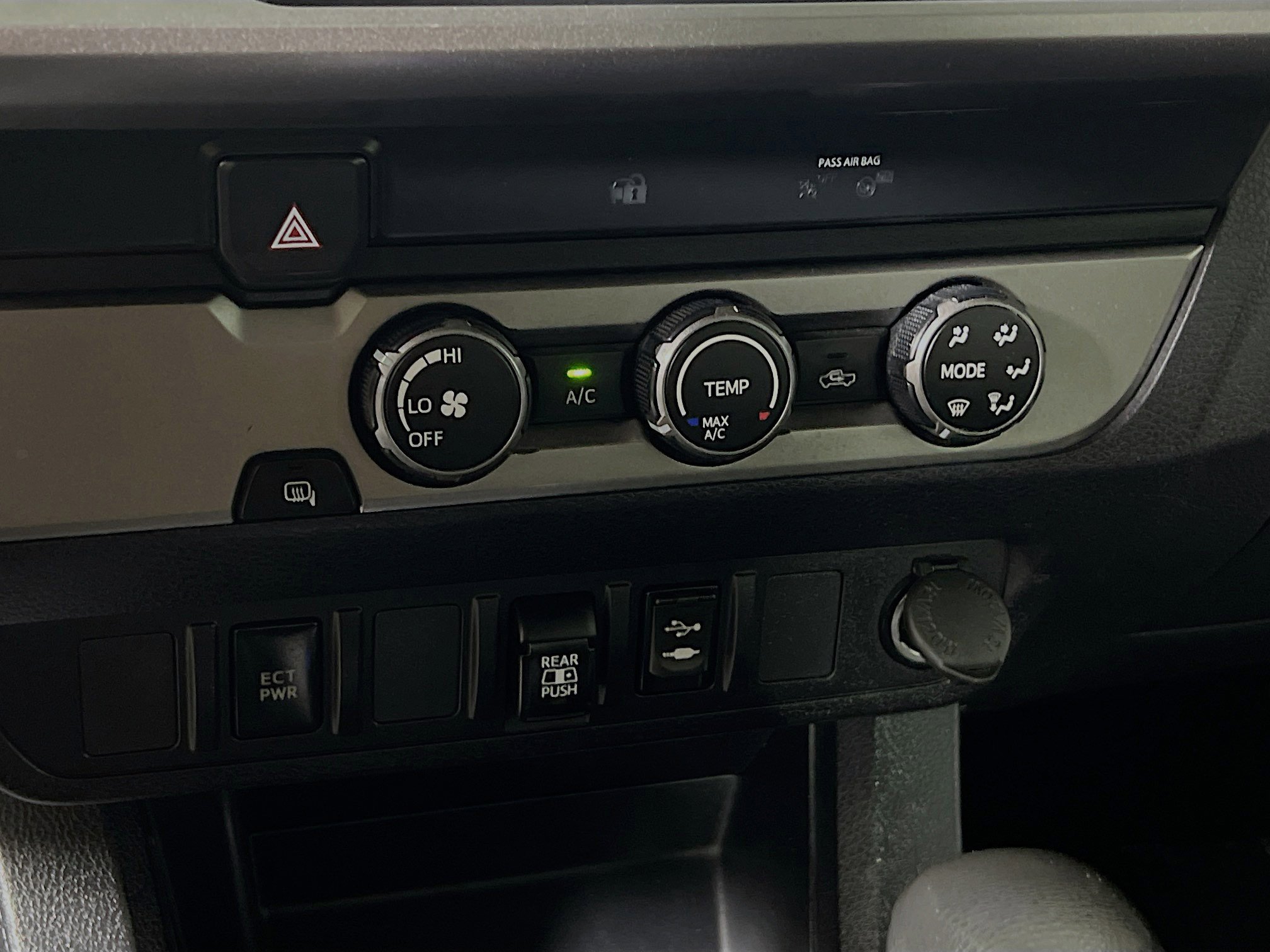Used 2019 Toyota Tacoma SR5 RWD image 26