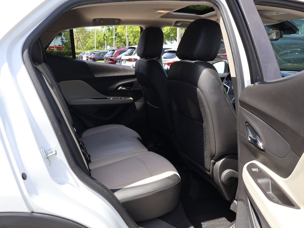 Used 2020 Buick Encore Preferred w/ Safety Package FWD image 32