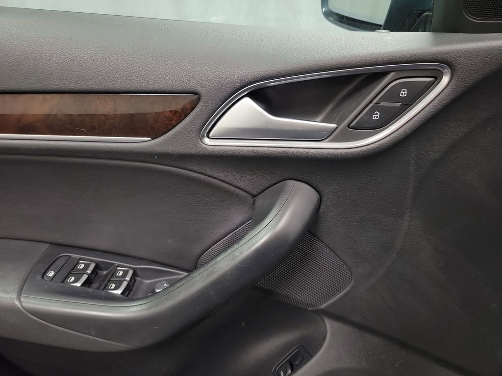 Used 2018 Audi Q3 2.0T Premium Plus w/ Premium Plus Package image 20