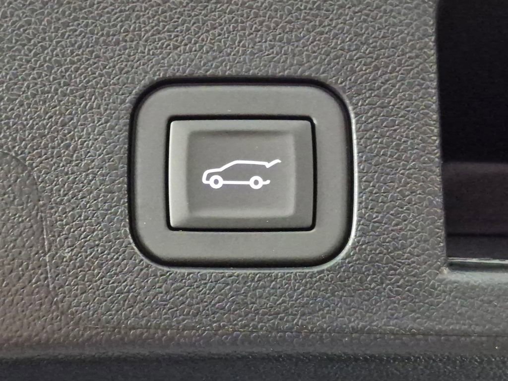 New 2026 Chevrolet Equinox RS w/ Convenience Package III FWD image 27
