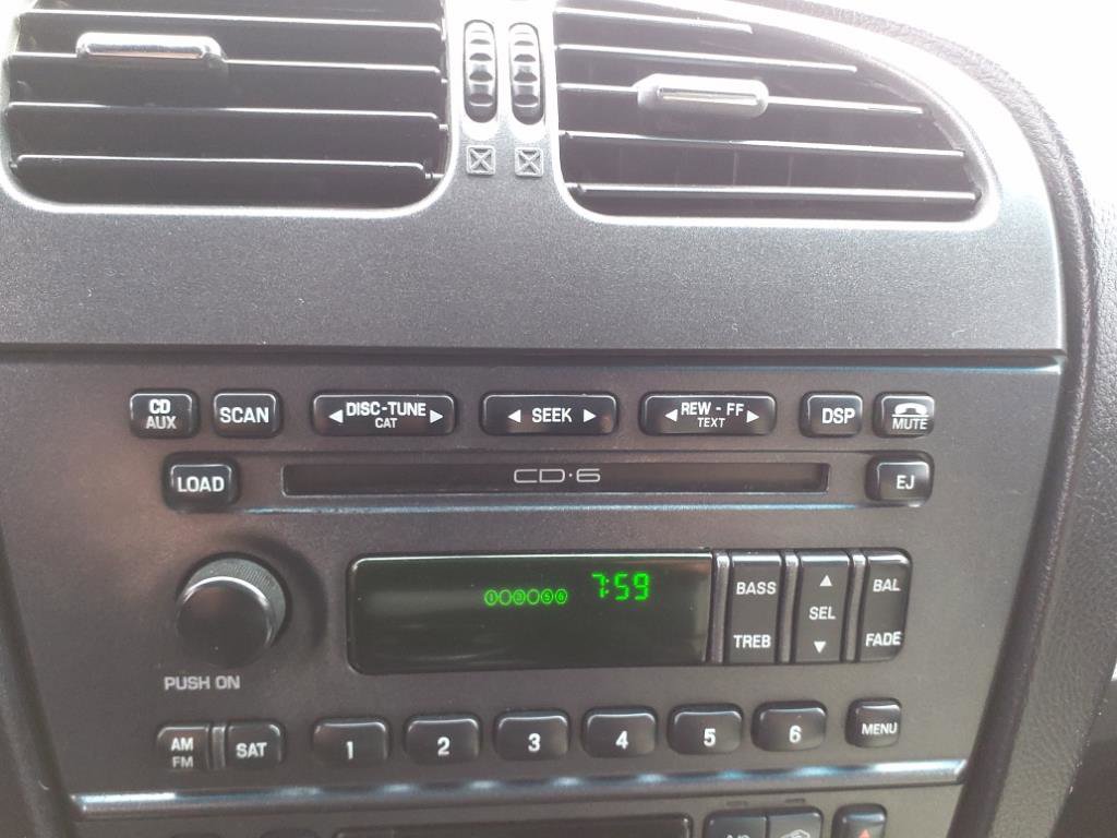 Used 2004 Ford Thunderbird Deluxe image 8