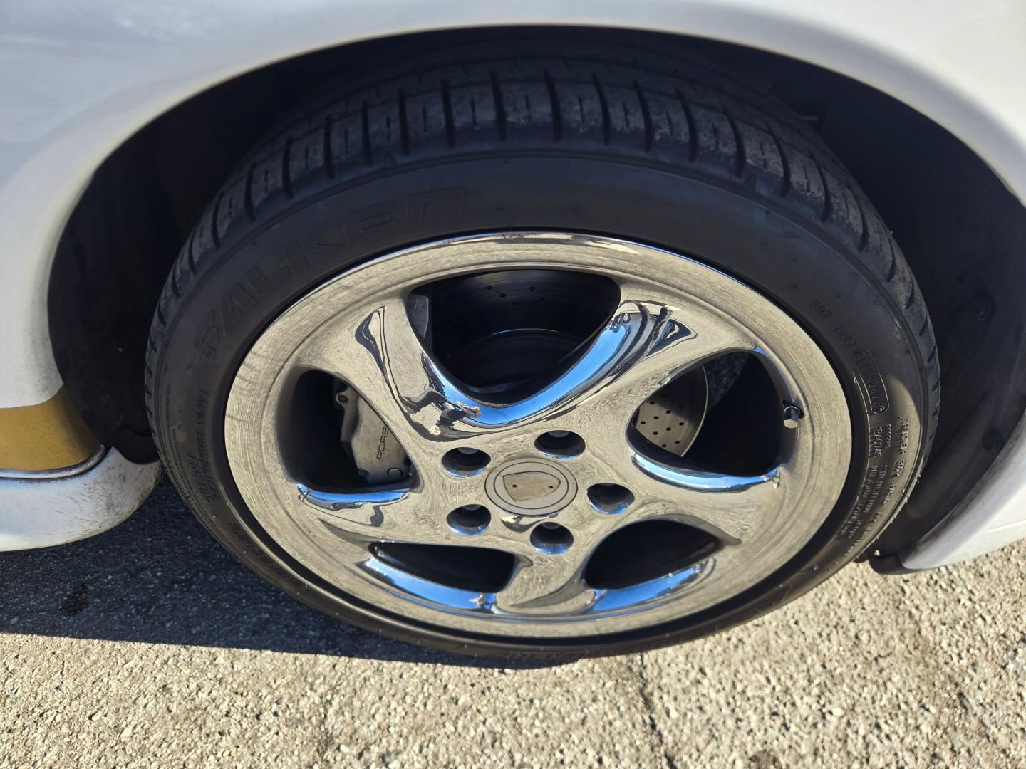 Used 2001 Porsche 911 Carrera 4 image 30