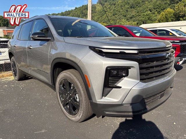 New 2027 Chevrolet Traverse LT w/ Midnight/Sport Edition