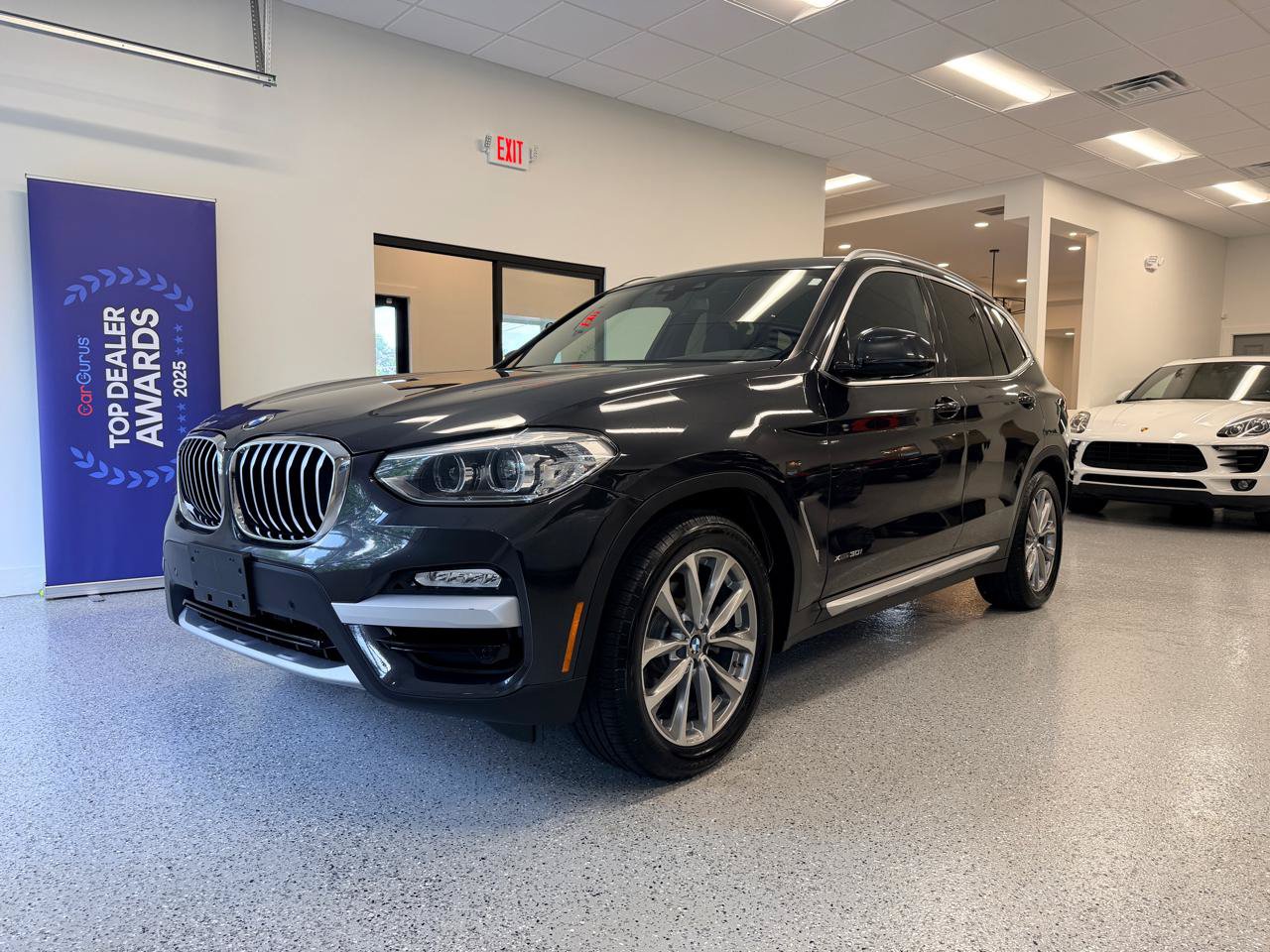 Used 2018 BMW X3 xDrive30i AWD/4WD image 4
