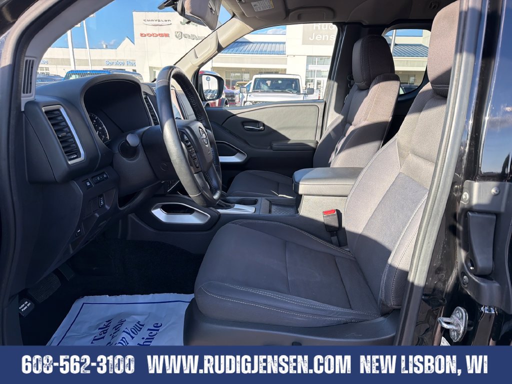 Used 2022 Nissan Frontier SV AWD/4WD image 9