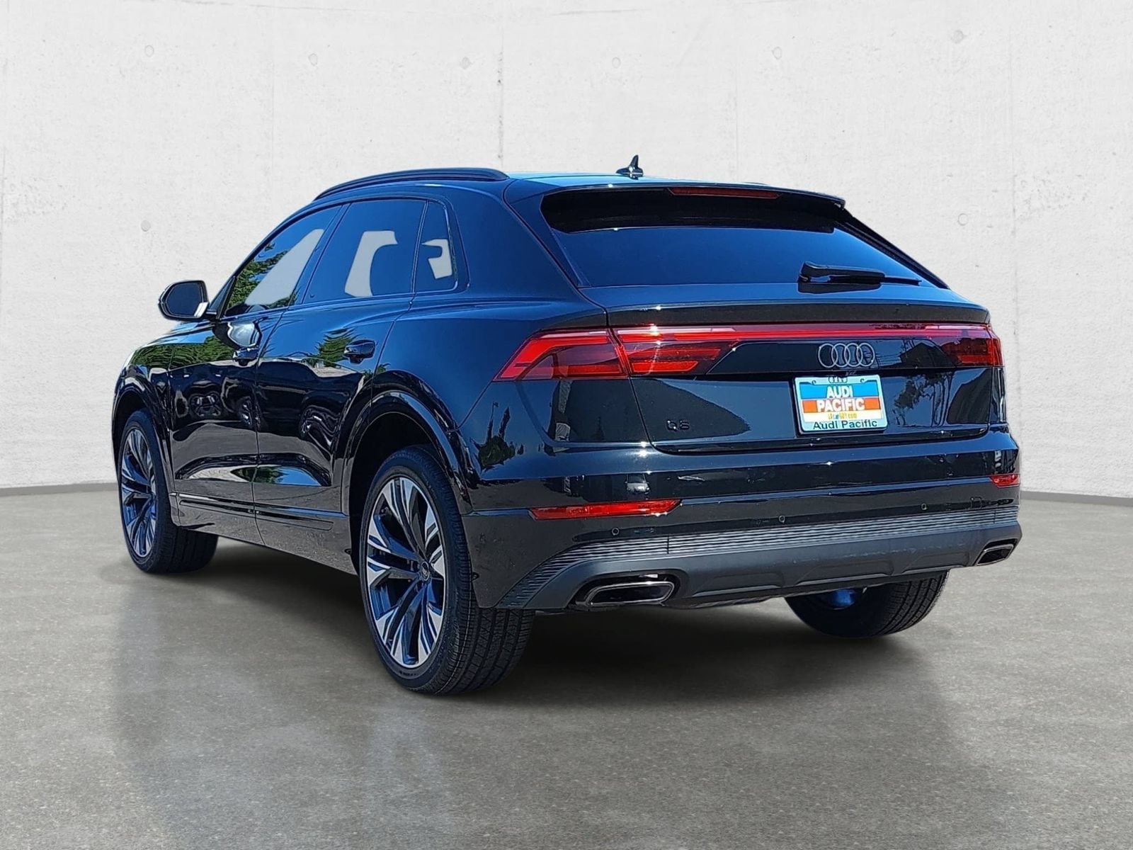 Used 2024 Audi Q8 Premium Plus w/ Premium Plus Package AWD/4WD image 7