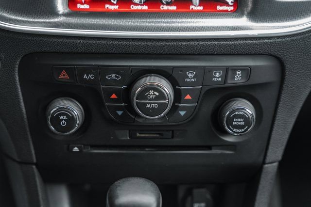 Used 2014 Dodge Charger R/T w/ Wheels & Tunes Group image 30