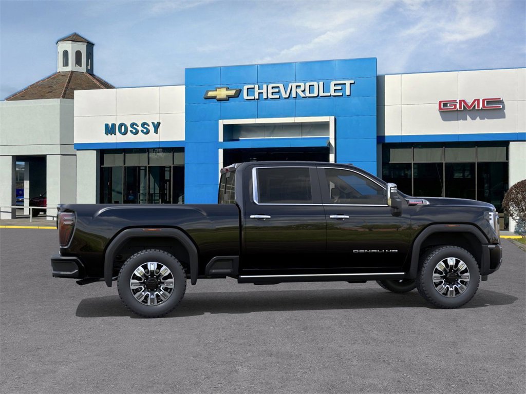 New 2026 GMC Sierra 3500 Denali w/ Technology Package image 5