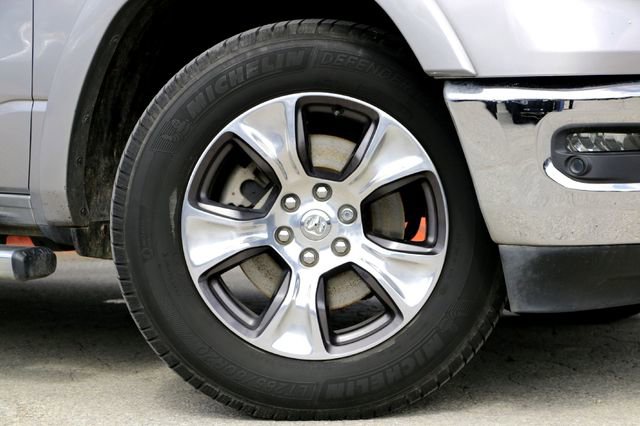 Used 2019 RAM 1500 Laramie RWD image 2