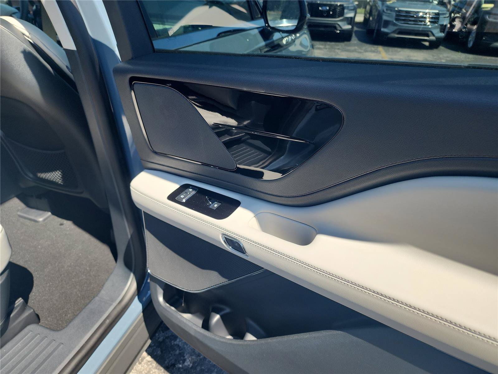 New 2026 Lincoln Aviator 2WD image 20