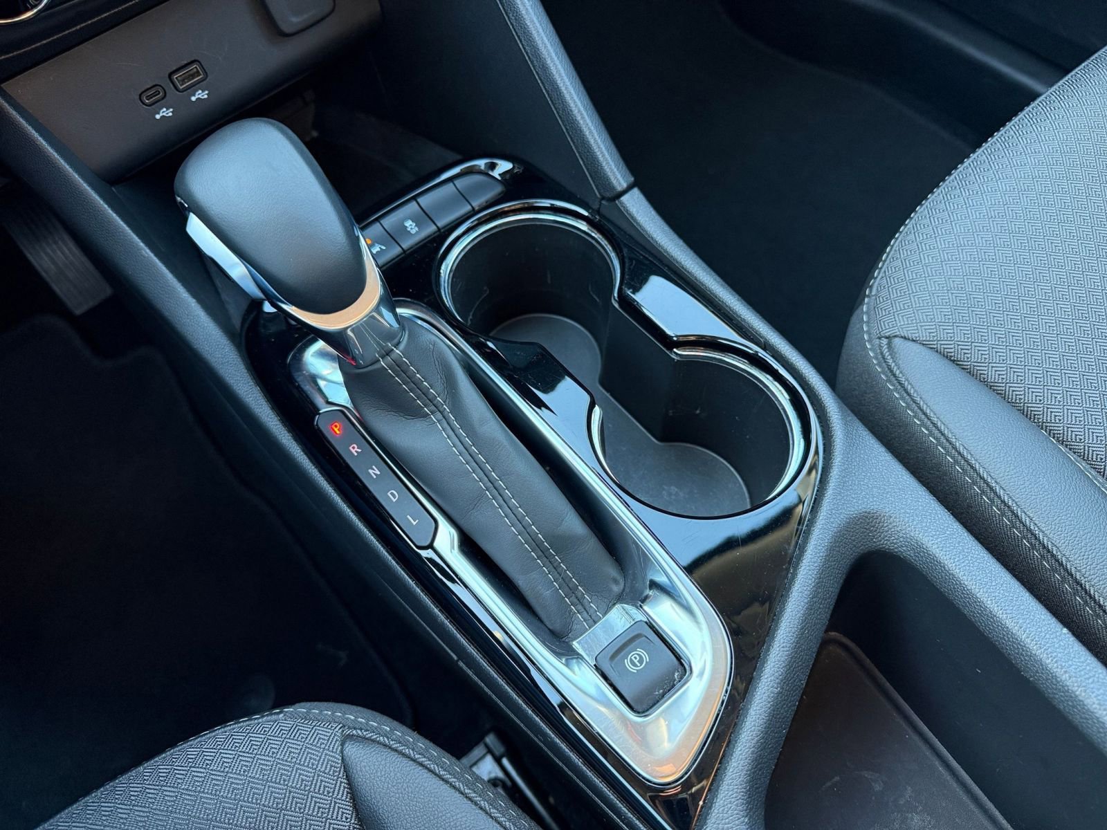 Used 2025 Buick Encore GX Preferred image 41