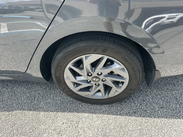 Certified 2024 Hyundai Elantra SEL FWD image 10