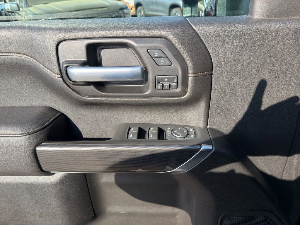 Used 2020 GMC Sierra 2500 AT4 w/ AT4 Premium Package image 13