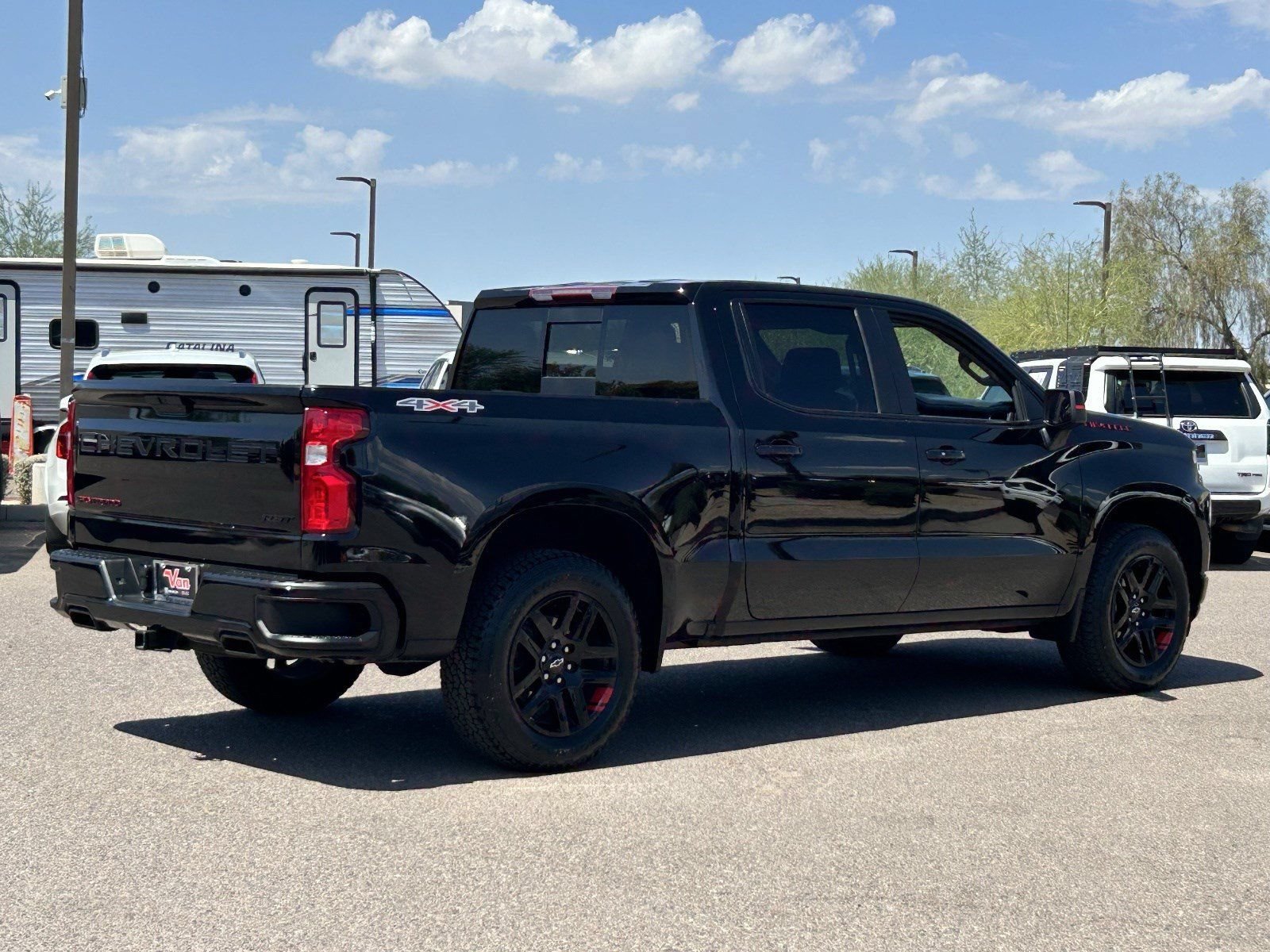 Certified 2021 Chevrolet Silverado 1500 RST w/ Redline Edition AWD/4WD image 6