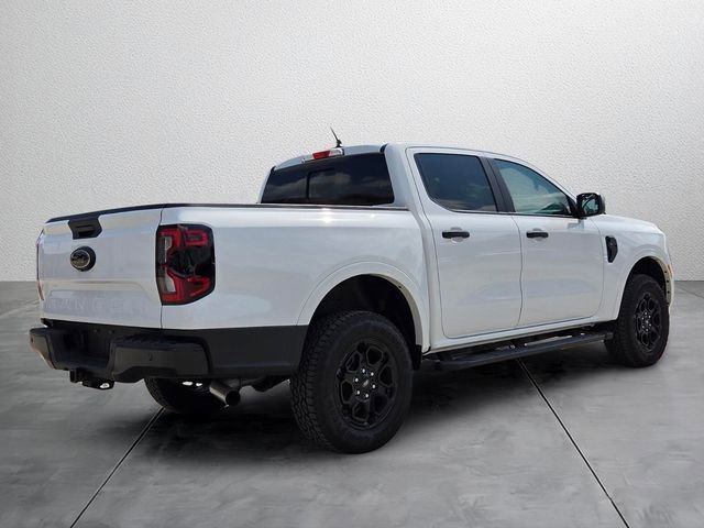 Used 2025 Ford Ranger XLT w/ Black Appearance Package RWD image 4