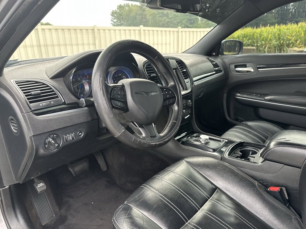 Used 2018 Chrysler 300 S image 16