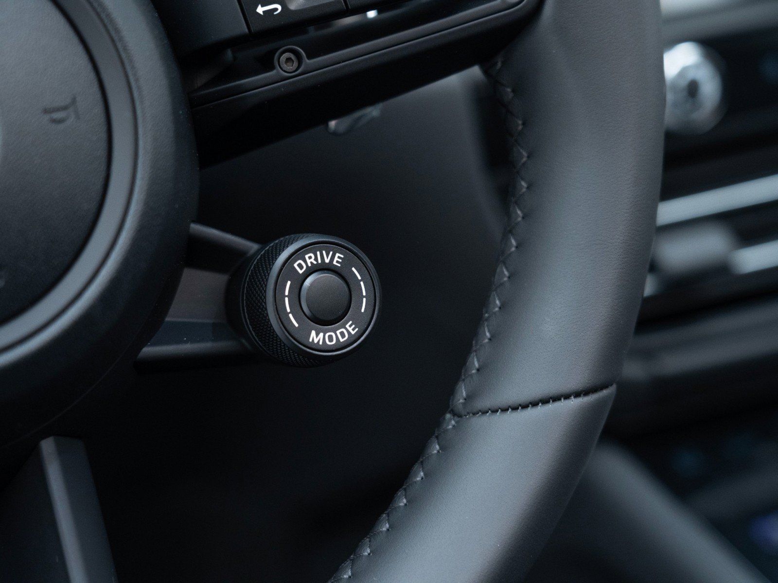 New 2026 Porsche Macan image 28