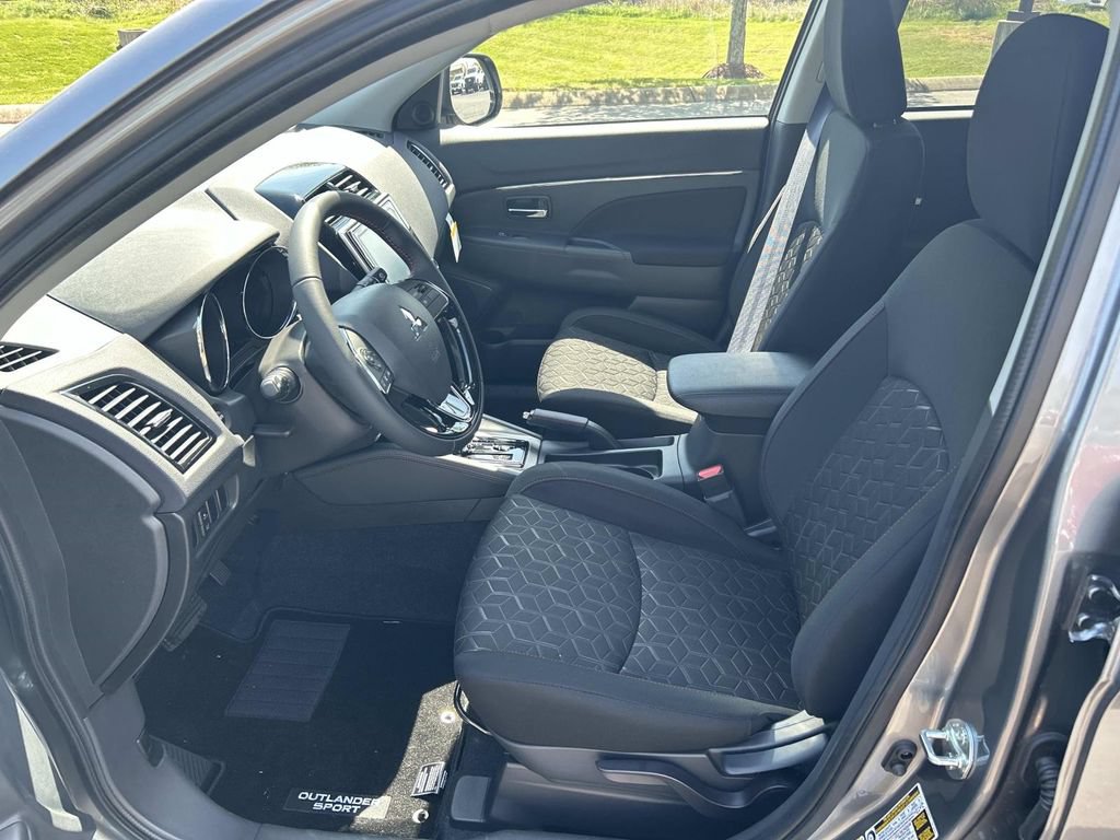 New 2026 Mitsubishi Outlander Sport LE AWD/4WD image 17