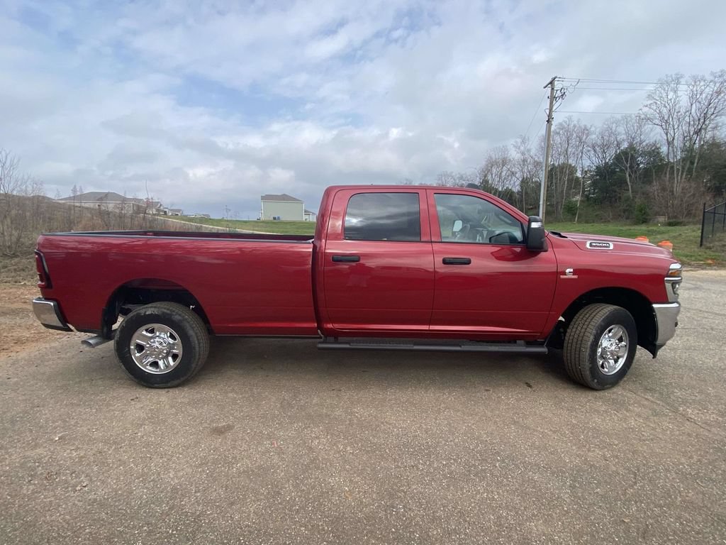 New 2026 RAM 3500 Tradesman AWD/4WD image 7