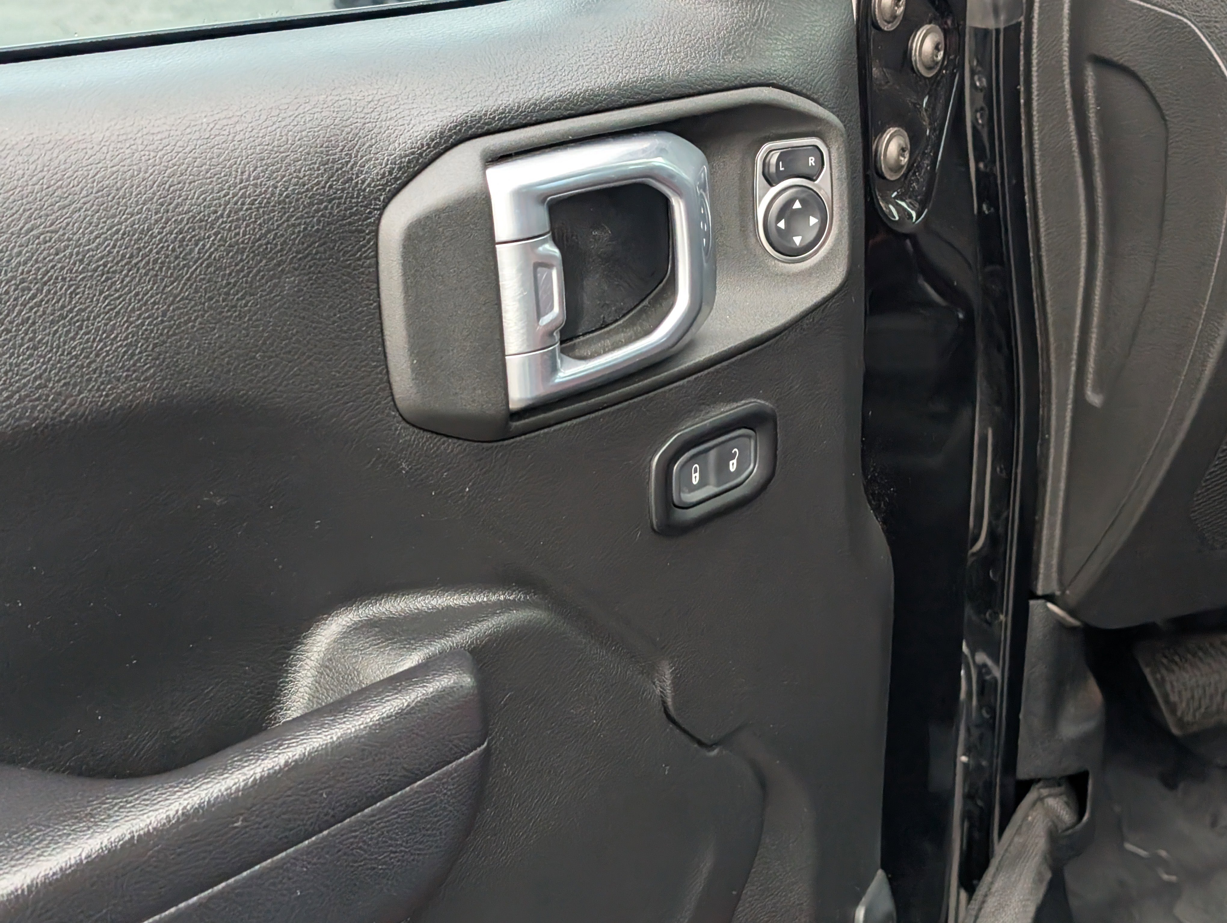 Used 2021 Jeep Wrangler Unlimited Sport image 17