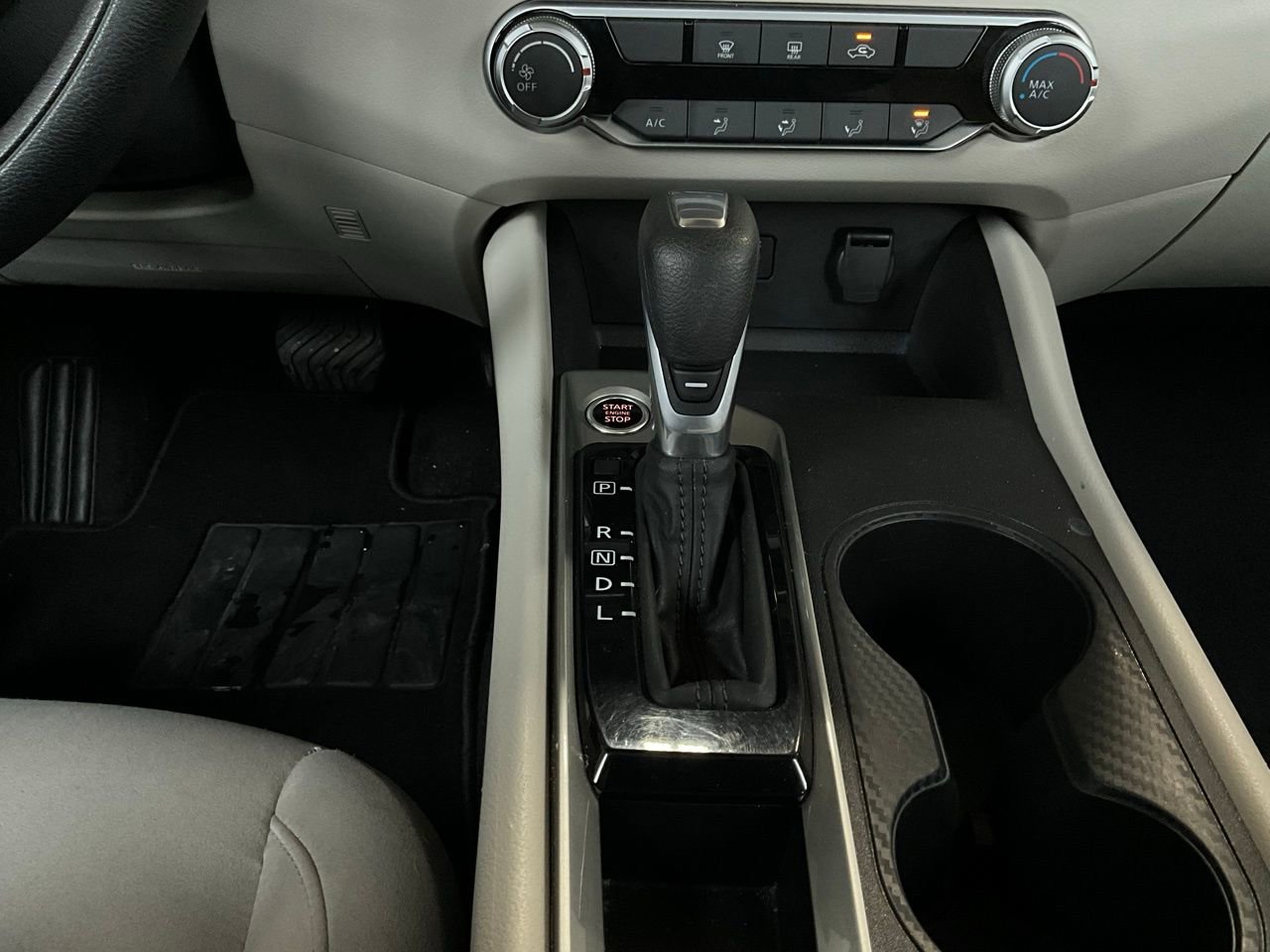 Used 2025 Nissan Altima 2.5 SV image 23