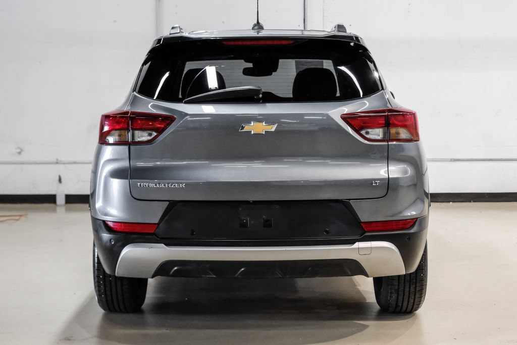 Used 2021 Chevrolet TrailBlazer LT w/ Sun and Liftgate Package FWD image 10