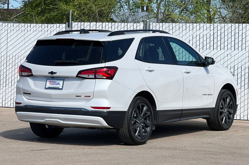 Used 2023 Chevrolet Equinox RS w/ RS Leather Package AWD/4WD image 4