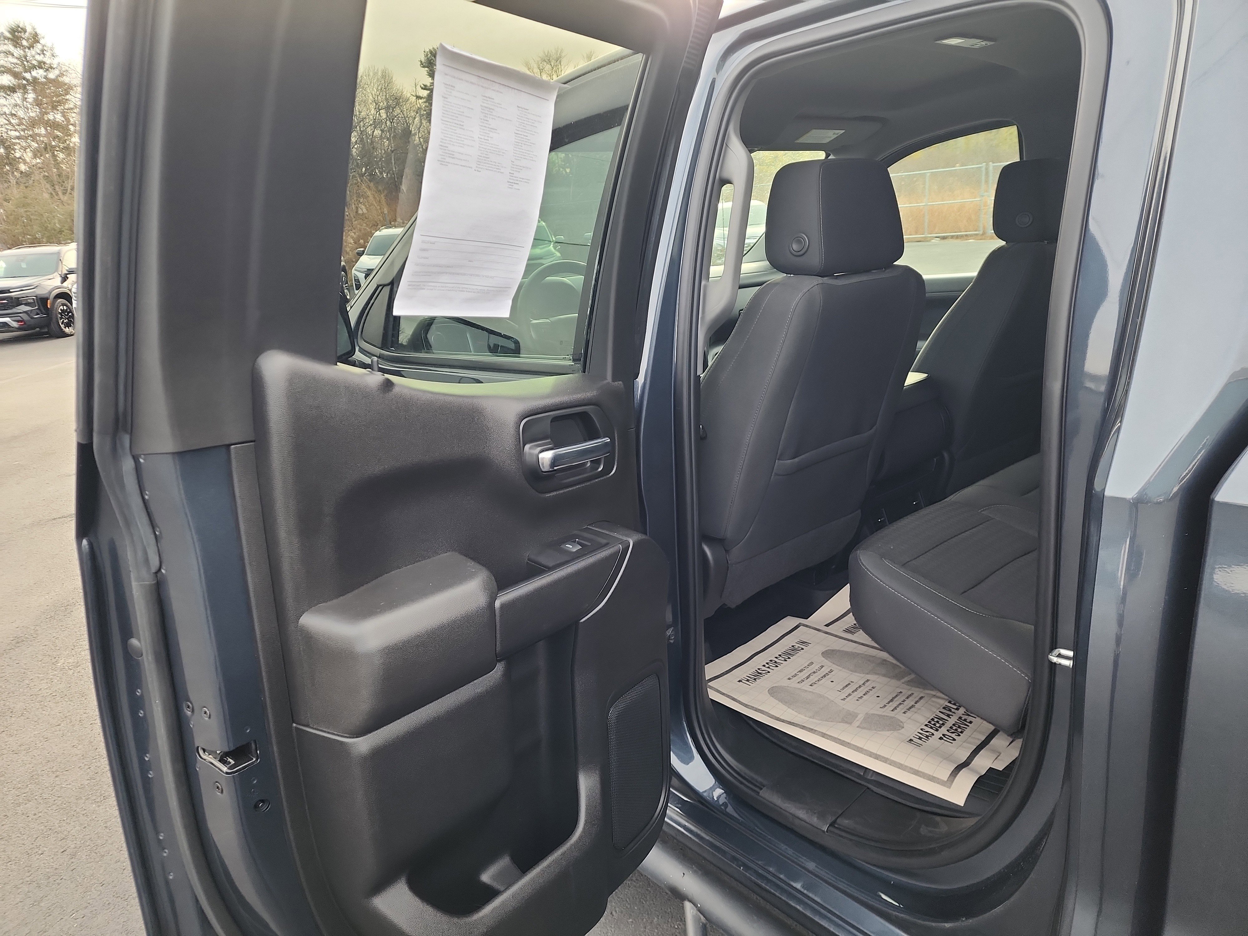 Used 2022 Chevrolet Silverado 1500 LT image 24