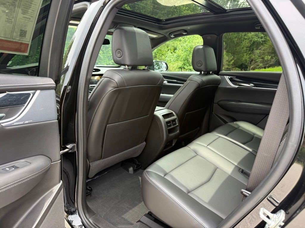 Certified 2025 Cadillac XT5 Premium Luxury w/ LPO, Floor Liner Package AWD/4WD image 26