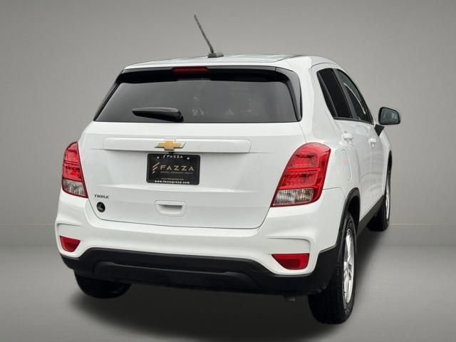 Used 2020 Chevrolet Trax LS w/ Tint and Cruise Package FWD image 5