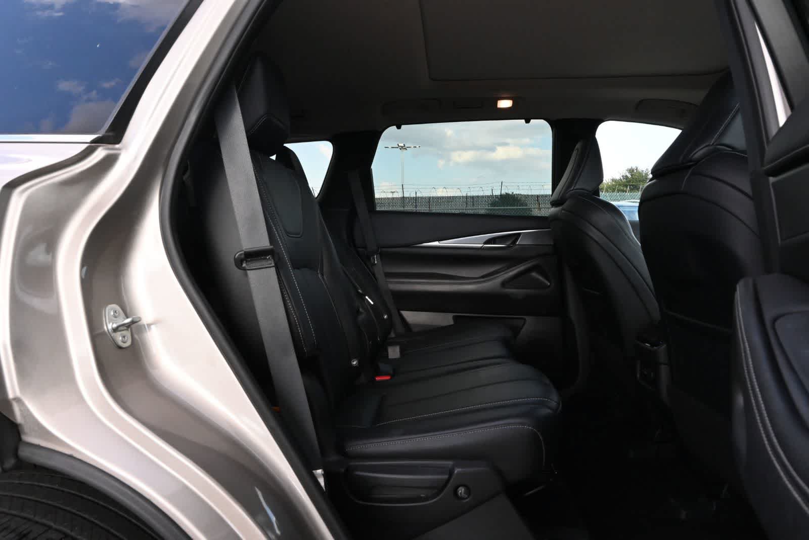 Certified 2023 INFINITI QX60 Luxe w/ Cargo Package FWD image 20