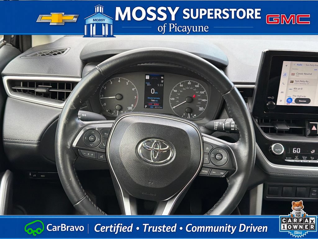 Used 2025 Toyota Corolla Cross LE FWD image 16